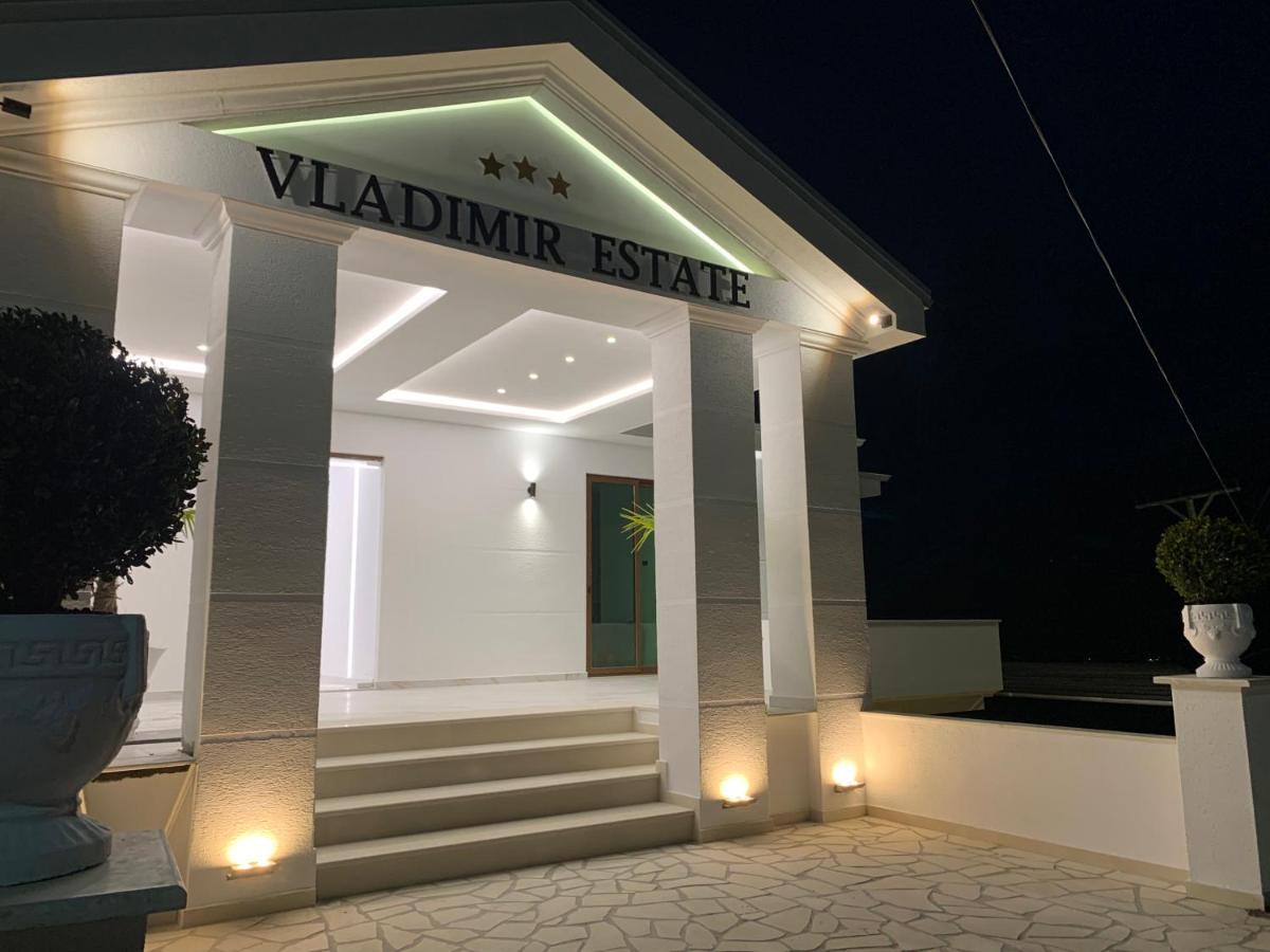 Vladimir Estate Hotel ジロカストラ エクステリア 写真