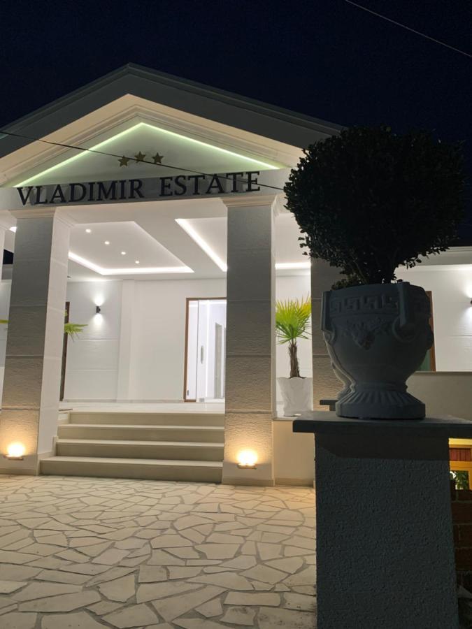 Vladimir Estate Hotel ジロカストラ エクステリア 写真